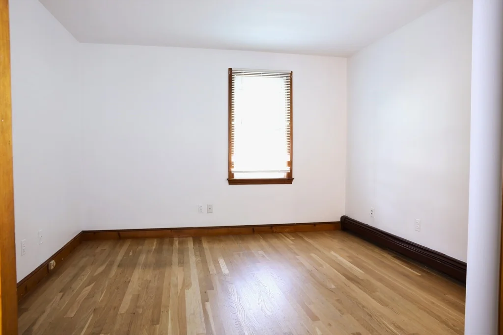 3 bed, 1 bath apartment for rent at 32 Saint Marks Rd Unit 1, Dorchester — photo 8 of 12