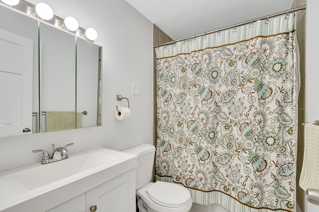 2 bed, 1 bath apartment for rent at 32 Saint Marks Rd Unit 3, Dorchester — photo 12 of 22