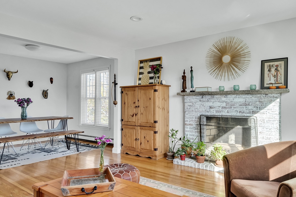 2 bed, 1 bath apartment for rent at 32 Saint Marks Rd Unit 3, Dorchester — photo 3 of 22