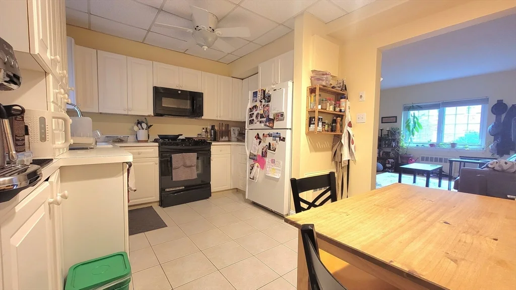 2 bed, 1 bath apartment for rent at 32 Saint Paul Unit 2, Brookline — photo 2 of 9