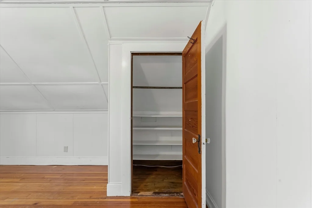 3 bed, 1 bath apartment for rent at 32 Salem St Unit 3, Salem — photo 12 of 18