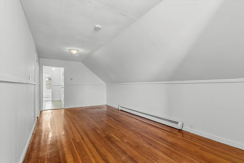 3 bed, 1 bath apartment for rent at 32 Salem St Unit 3, Salem — photo 10 of 18