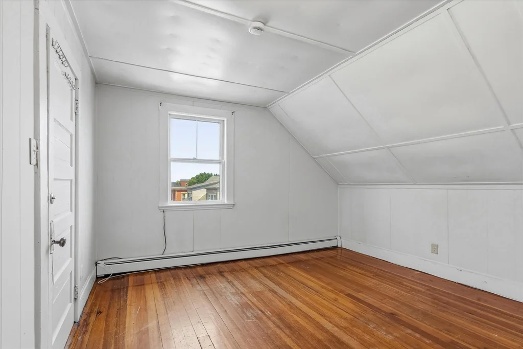 3 bed, 1 bath apartment for rent at 32 Salem St Unit 3, Salem — photo 13 of 18