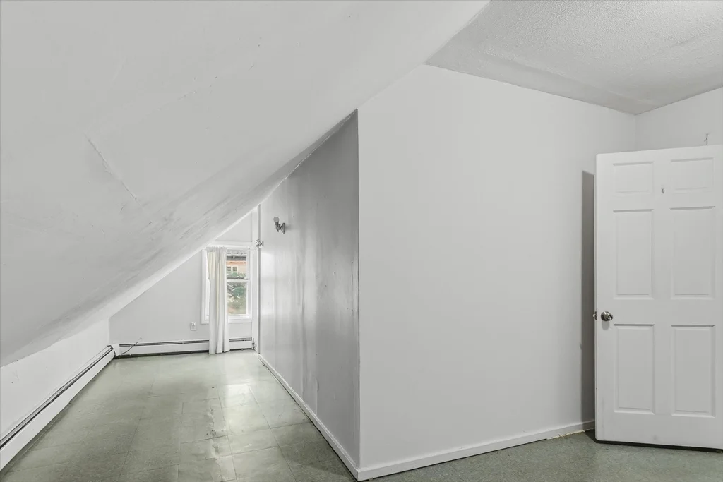 3 bed, 1 bath apartment for rent at 32 Salem St Unit 3, Salem — photo 17 of 18