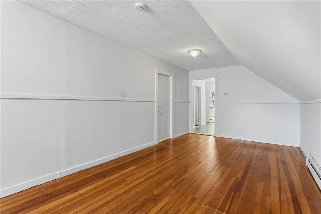 3 bed, 1 bath apartment for rent at 32 Salem St Unit 3, Salem — photo 11 of 18