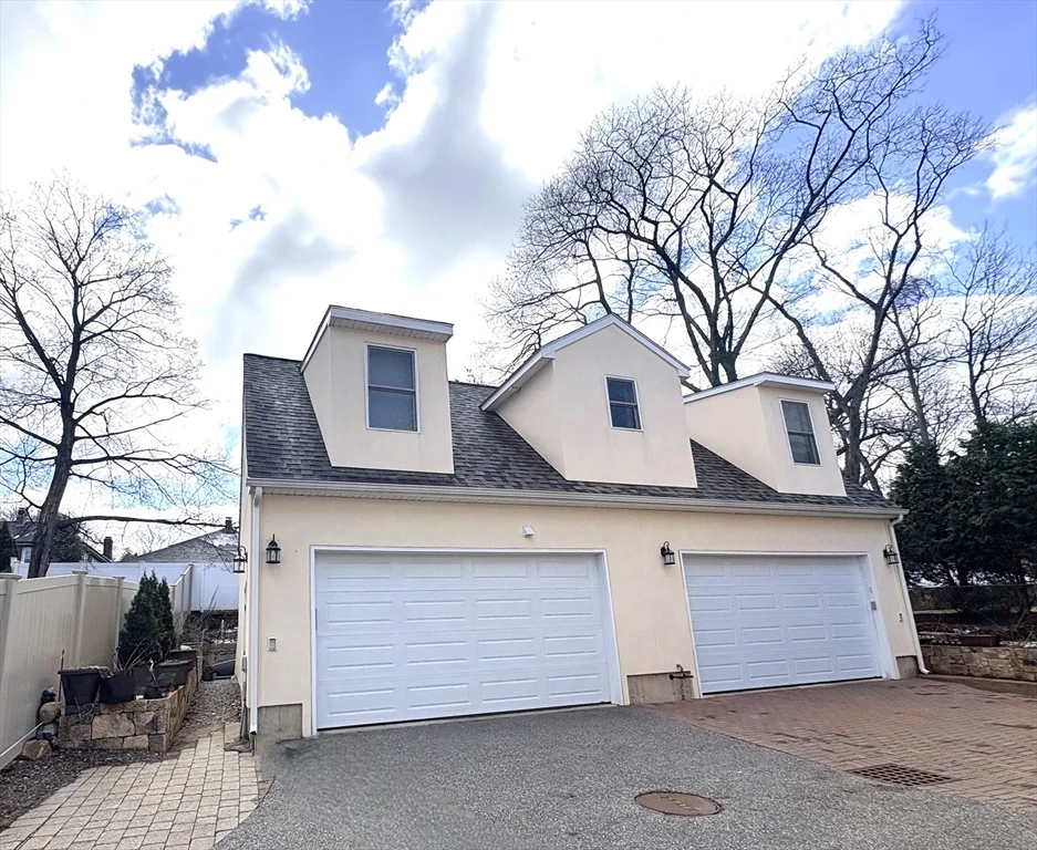 2 bed, 1 bath apartment for rent at 32 Salisbury Rd Unit 32, Newton — photo 2 of 32
