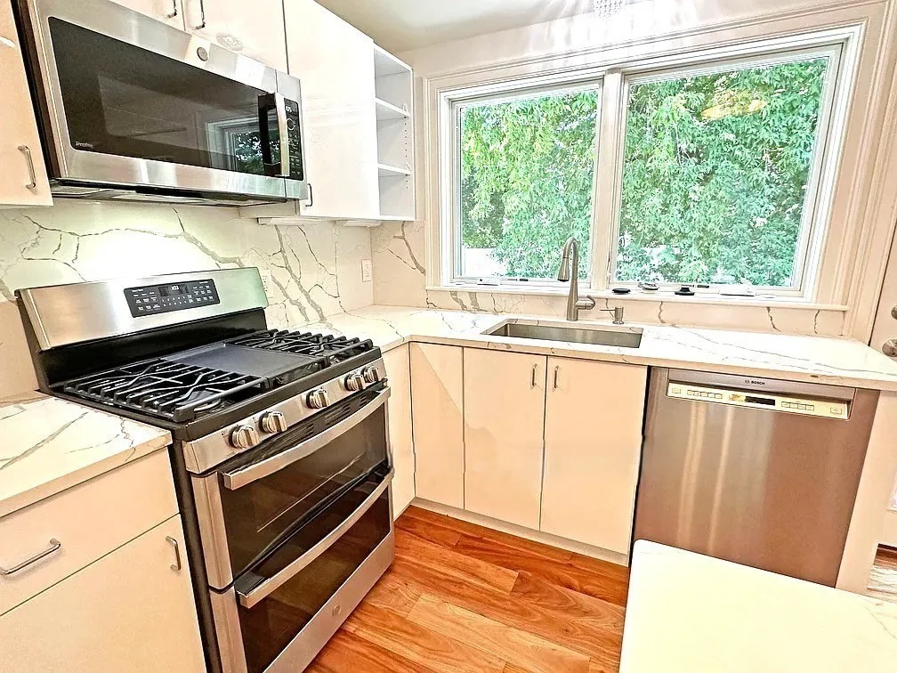 2 bed, 1 bath apartment for rent at 32 Salisbury Rd Unit 32, Newton — photo 8 of 32