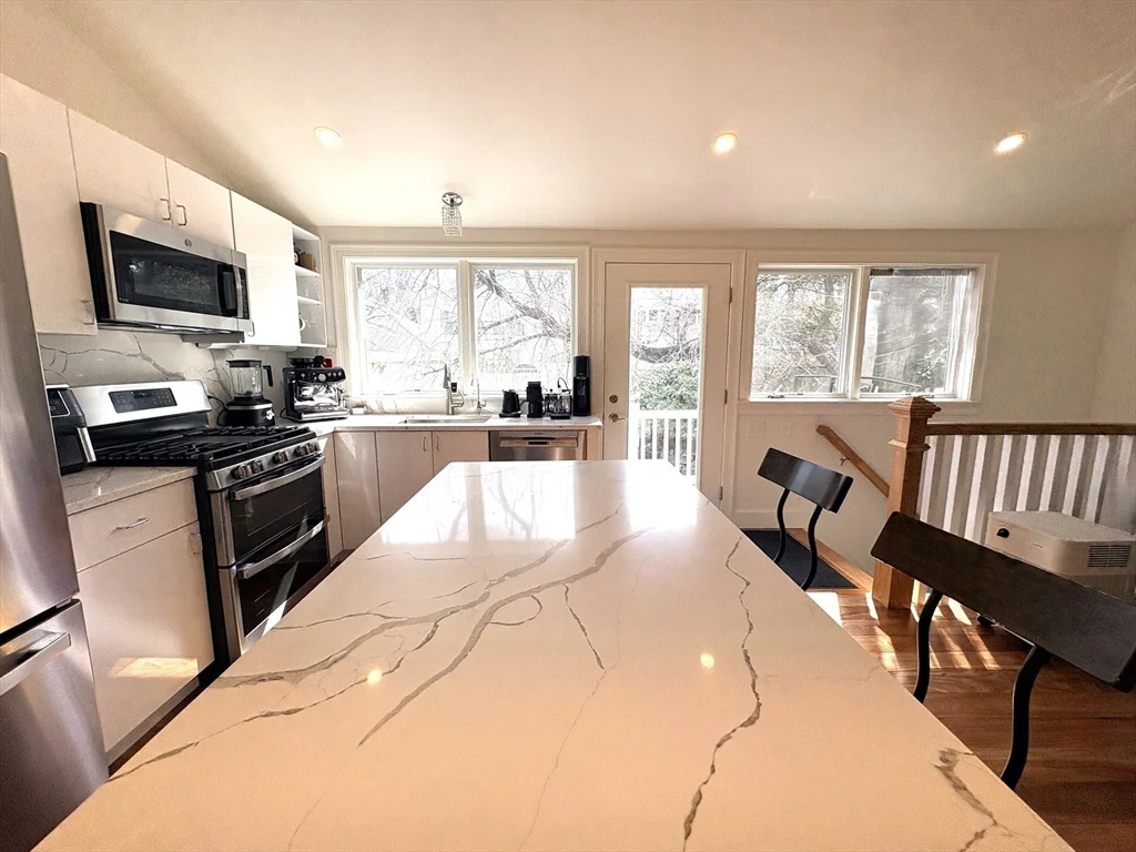 2 bed, 1 bath apartment for rent at 32 Salisbury Rd Unit 32, Newton — photo 9 of 32