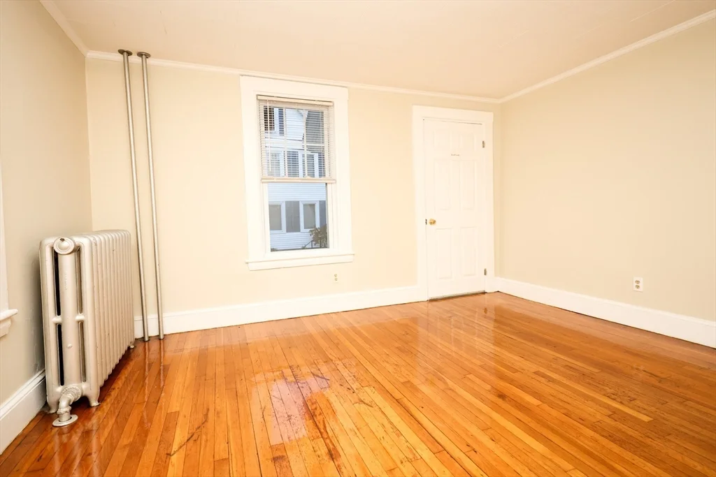 3 bed, 1 bath apartment for rent at 32 Sheppard Ave Unit 32, Braintree — photo 11 of 13