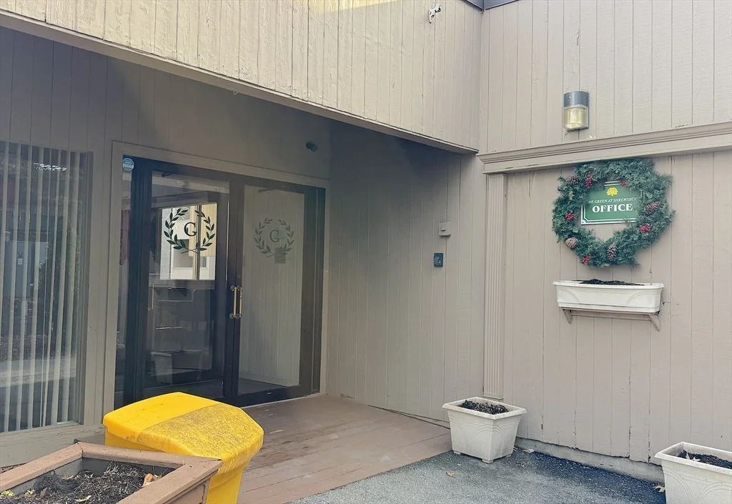 1 bed, 1 bath apartment for rent at 32 Shrewsbury Green Dr Unit F, Shrewsbury — photo 14 of 17