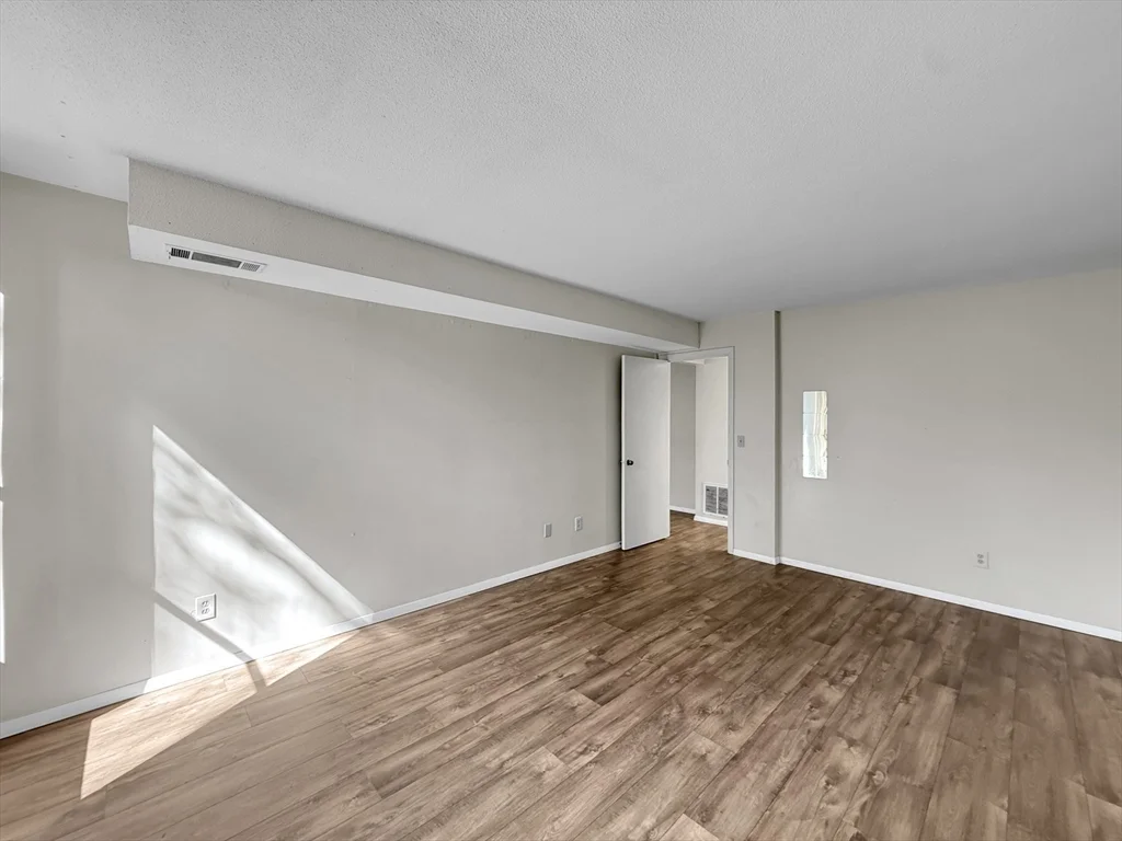 1 bed, 1 bath apartment for rent at 32 Shrewsbury Green Dr Unit F, Shrewsbury — photo 10 of 17