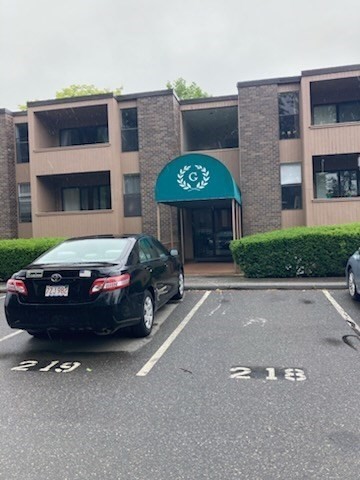 1 bed, 1 bath apartment for rent at 32 Shrewsbury Green Unit G, Shrewsbury — photo 9 of 12