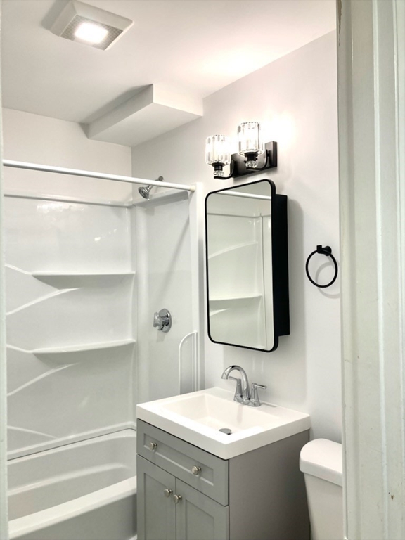 1 bed, 1 bath apartment for rent at 32 Shrewsbury Green Unit G, Shrewsbury — photo 6 of 12
