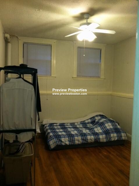 Studio bed, 1 bath apartment for rent at 32 Sidlaw Rd Unit 2P, Brighton — photo 11 of 14