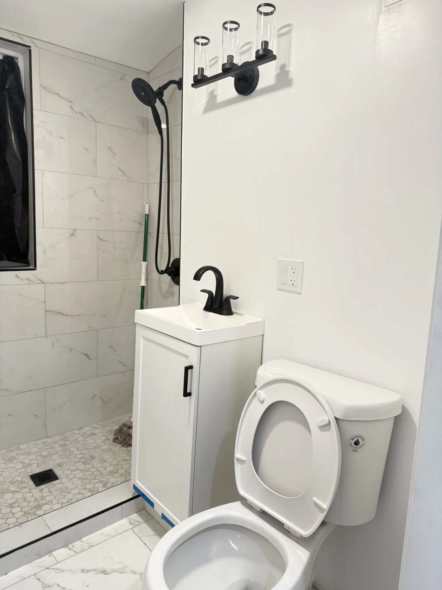 2 bed, 1 bath apartment for rent at 32 Sidlaw St, Brighton — photo 2 of 11