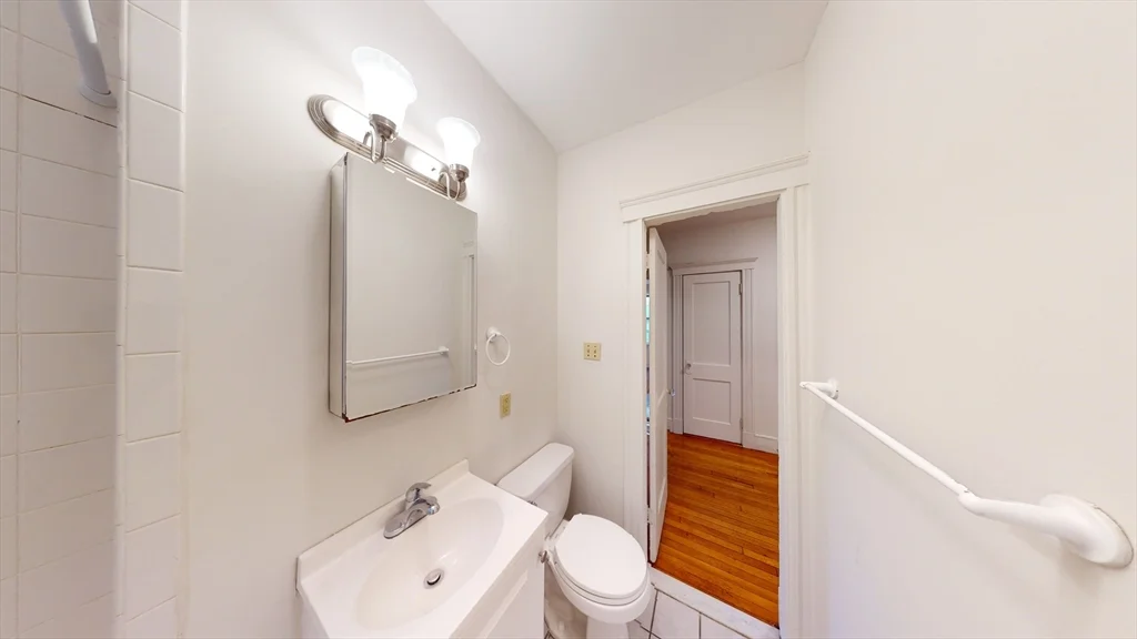 1 bed, 1 bath apartment for rent at 32 Sidlaw Unit 7, Brighton — photo 8 of 10