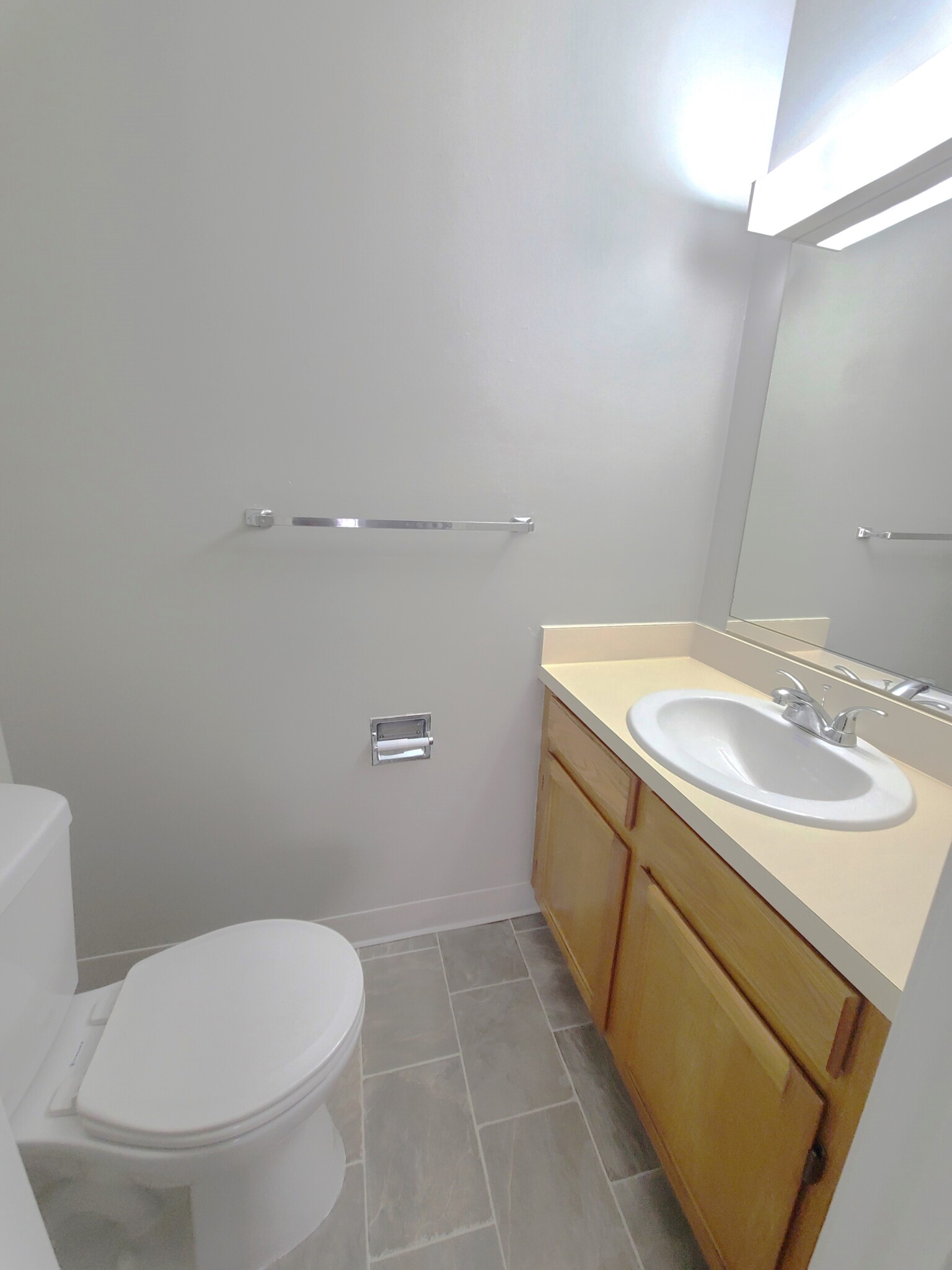 3 bed, 1.5 bath apartment for rent at 32 South Point Dr Unit 32, Dorchester — photo 10 of 11