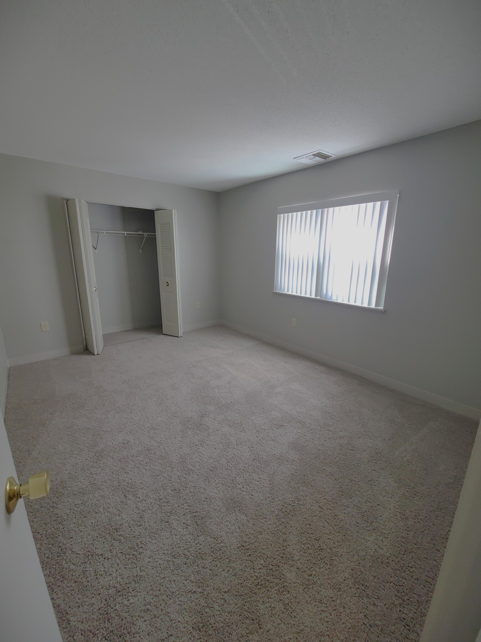3 bed, 1.5 bath apartment for rent at 32 South Point Dr Unit 32, Dorchester — photo 8 of 11