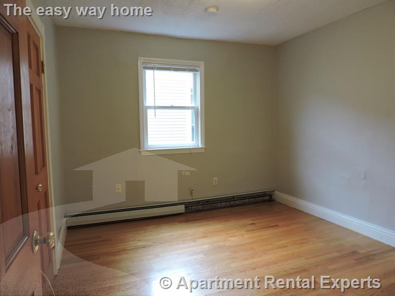 3 bed, 1 bath apartment for rent at 32 Speridakis Ter Unit 2, Central Square — photo 7 of 10