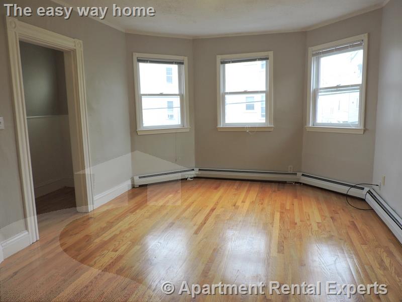 3 bed, 1 bath apartment for rent at 32 Speridakis Ter Unit 2, Central Square — photo 1 of 10