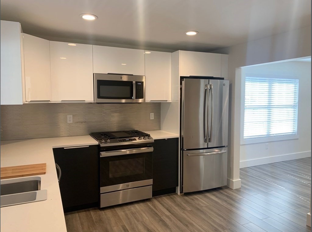 2 bed, 1 bath apartment for rent at 32 Sudbury St Unit 2, Maynard — photo 2 of 16