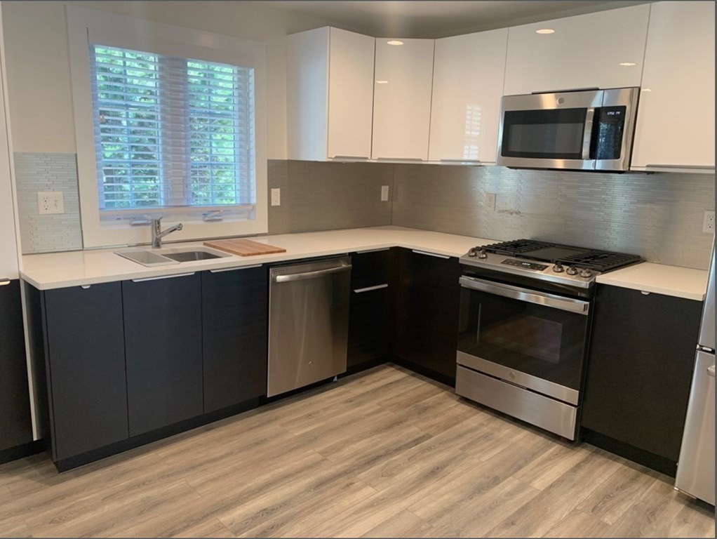 2 bed, 1 bath apartment for rent at 32 Sudbury St Unit 2, Maynard — photo 3 of 16