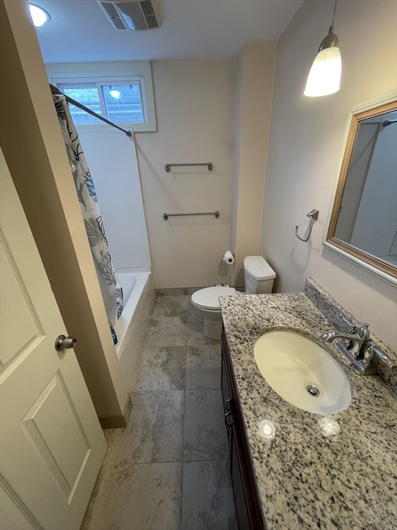 3 bed, 2 bath apartment for rent at 32 Suffolk St Unit 2, The Port — photo 8 of 22