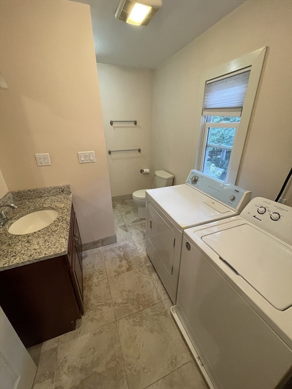 3 bed, 2 bath apartment for rent at 32 Suffolk St Unit 2, The Port — photo 18 of 22