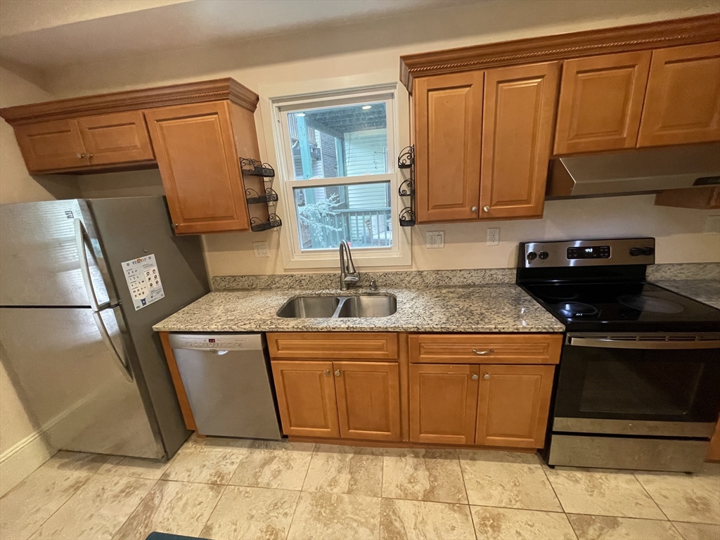 3 bed, 2 bath apartment for rent at 32 Suffolk St Unit 2, The Port — photo 22 of 22