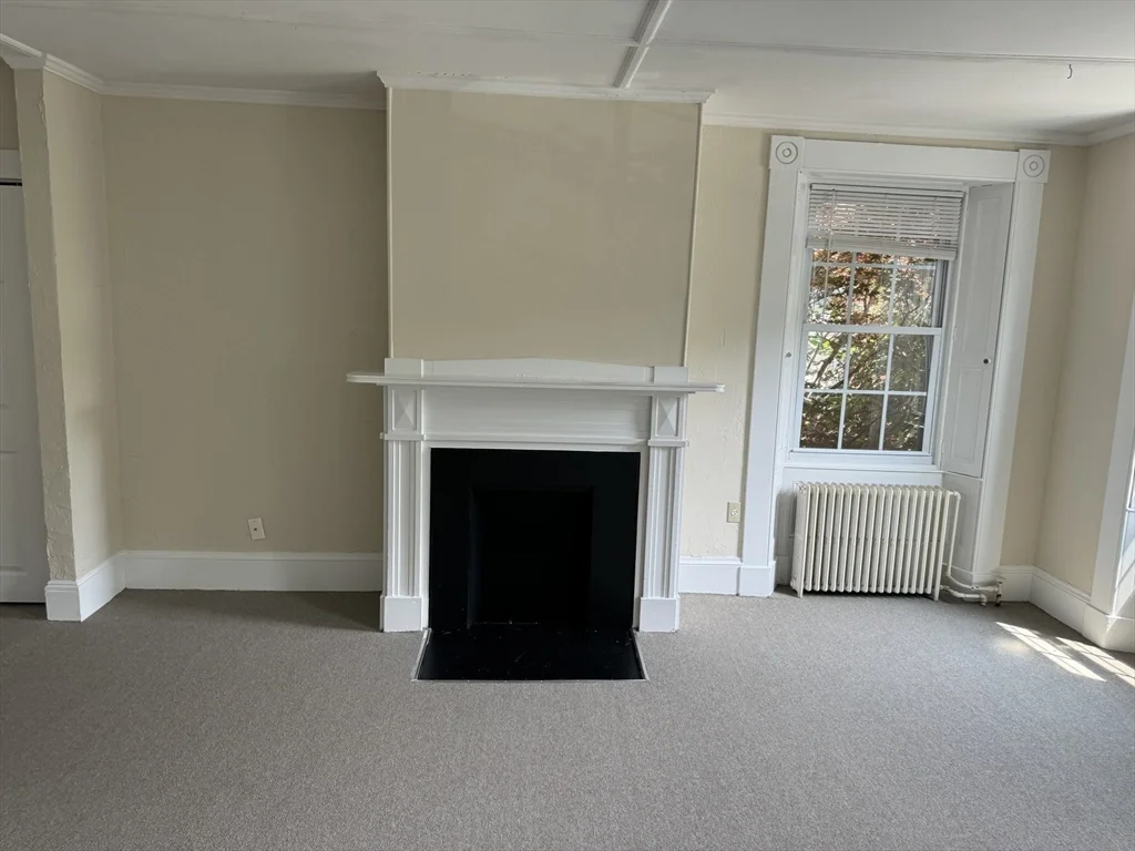1 bed, 1 bath apartment for rent at 32 Summer St Unit 1, Zip 01830 — photo 5 of 11