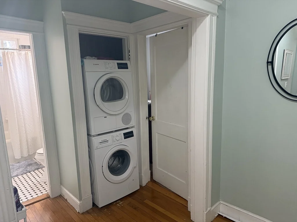 3 bed, 1 bath apartment for rent at 32 Summit Ave Unit 5, Coolidge Corner — photo 7 of 9