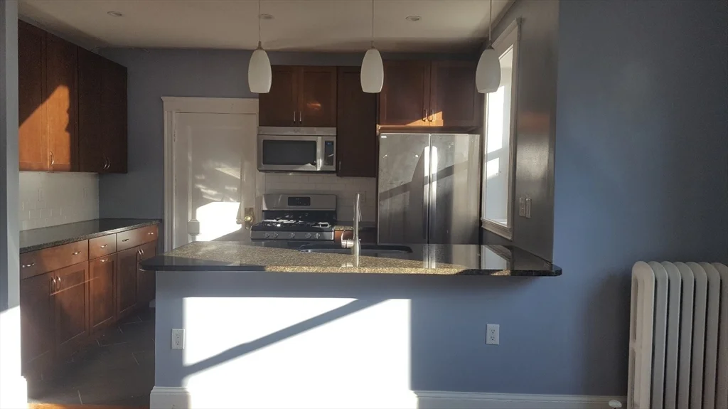 3 bed, 2 bath apartment for rent at 32 Summit Ave Unit 6, Brookline — photo 1 of 13