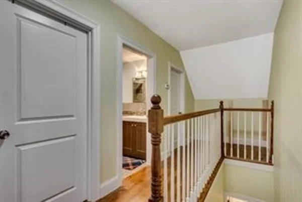 7 bed, 3 bath apartment for rent at 32 Sumner St Unit 2, Dorchester — photo 3 of 9