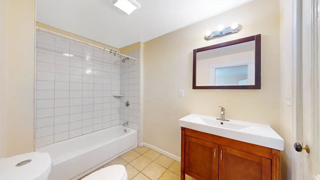 2 bed, 1 bath apartment for rent at 32 Thornton St Unit 2, Roxbury — photo 12 of 21