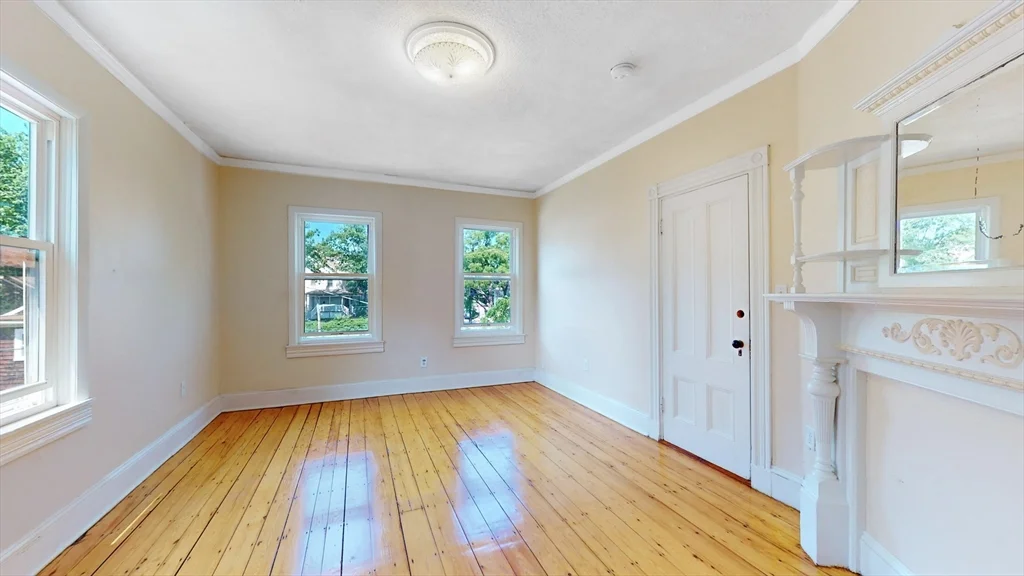 2 bed, 1 bath apartment for rent at 32 Thornton St Unit 2, Roxbury — photo 3 of 21