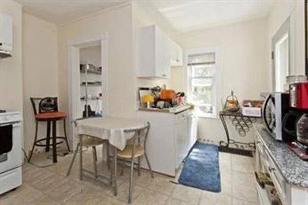 4 bed, 1 bath apartment for rent at 32 Touro Ave Unit 1, Tufts University — photo 6 of 12