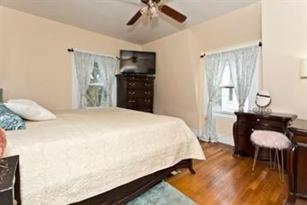4 bed, 1 bath apartment for rent at 32 Touro Ave Unit 1, Tufts University — photo 10 of 12