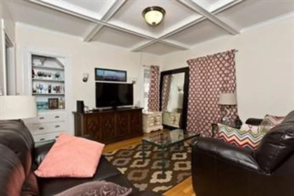 4 bed, 1 bath apartment for rent at 32 Touro Ave Unit 1, Tufts University — photo 4 of 12