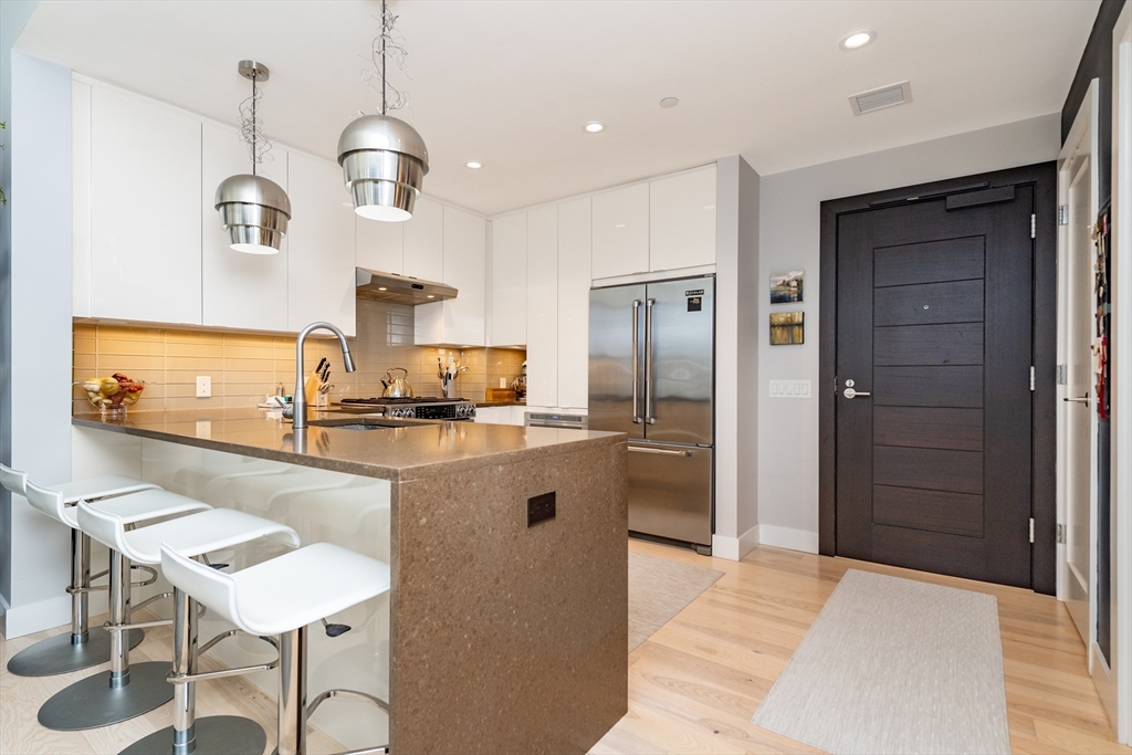 1 bed, 1 bath apartment for rent at 32 Traveler St Unit 312, South End — photo 4 of 36