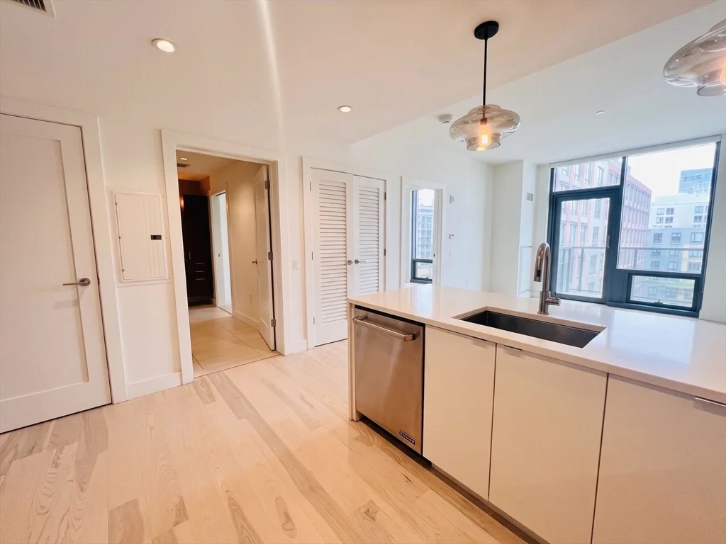 1 bed, 1 bath apartment for rent at 32 Traveler St Unit 613, South End