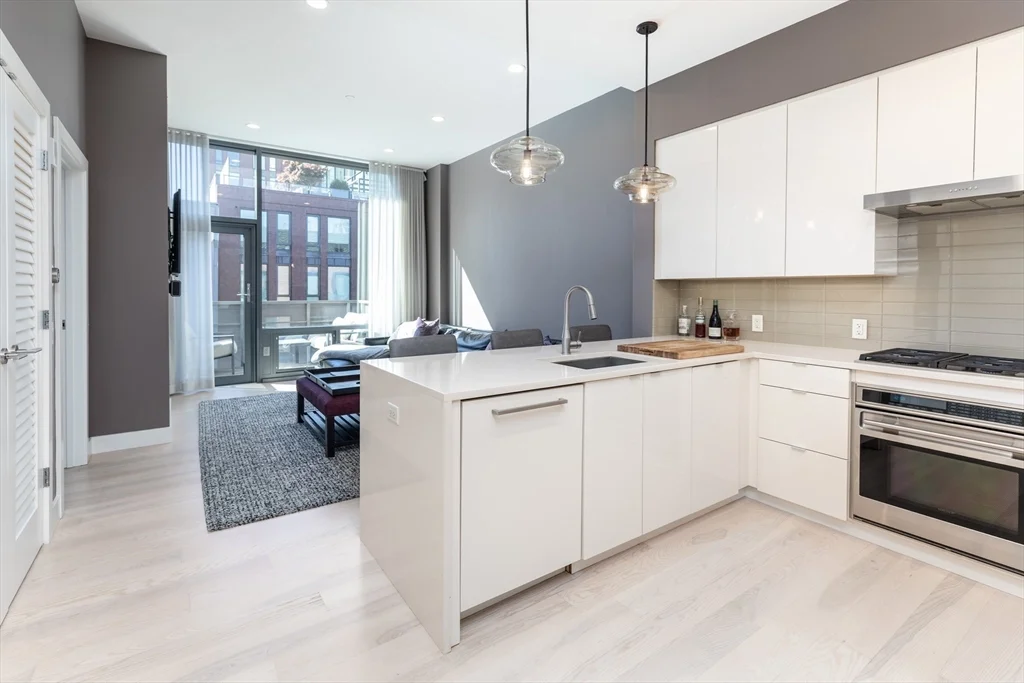 1 bed, 1 bath apartment for rent at 32 Traveler St Unit PH8, South End — photo 13 of 39