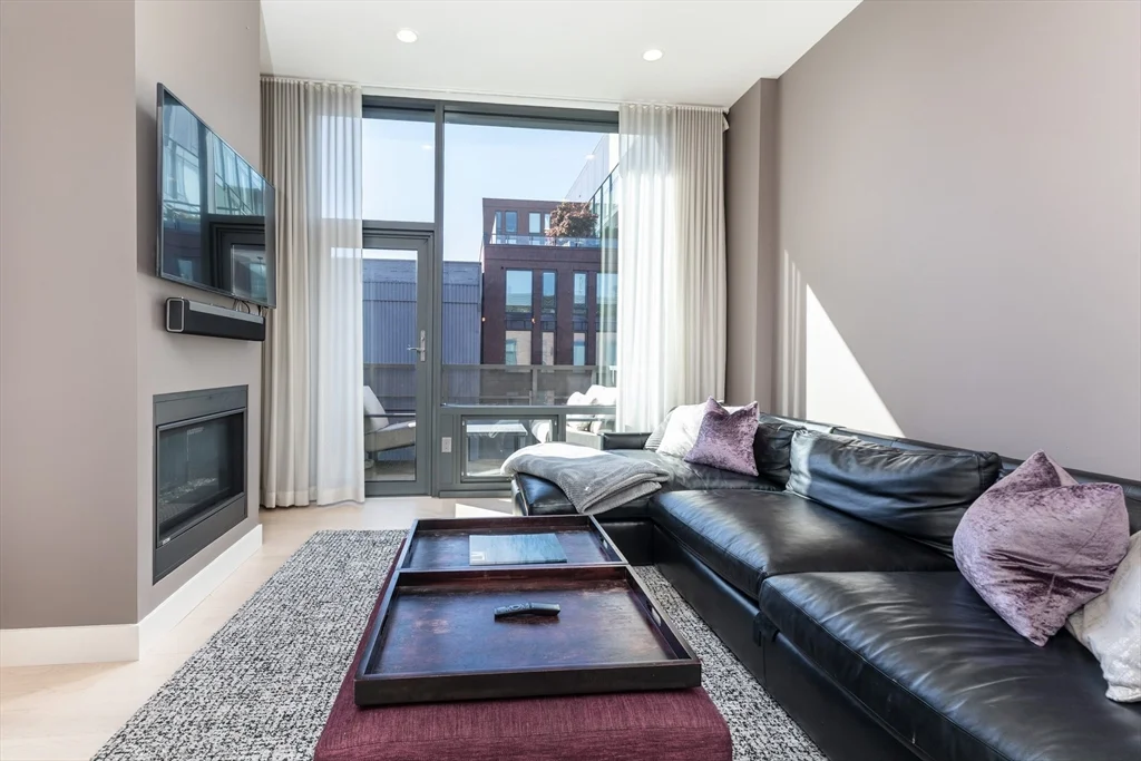 1 bed, 1 bath apartment for rent at 32 Traveler St Unit PH8, South End