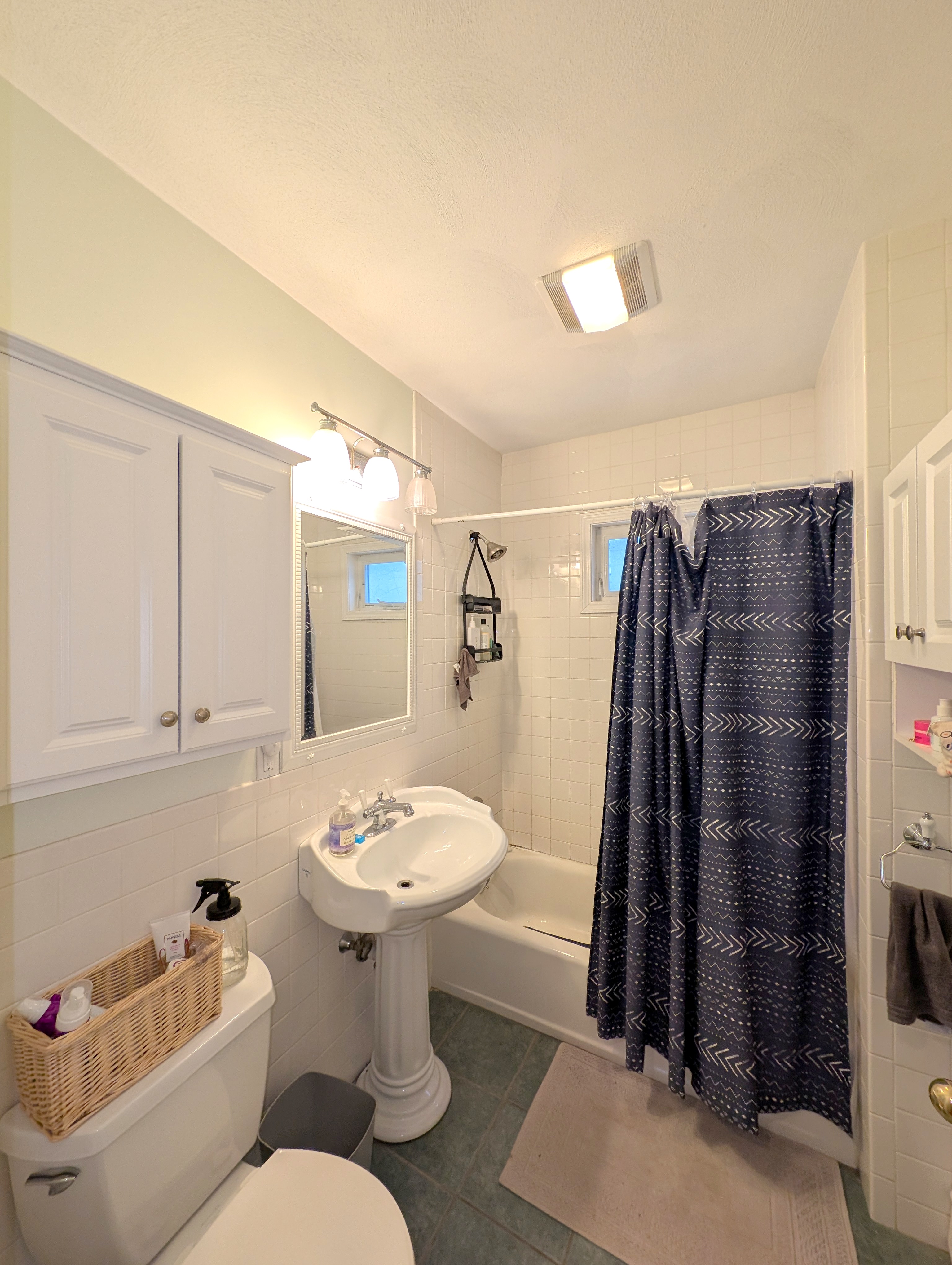 2.5 bed, 1 bath apartment for rent at 32 Trowbridge St Unit 32, Arlington — photo 13 of 18