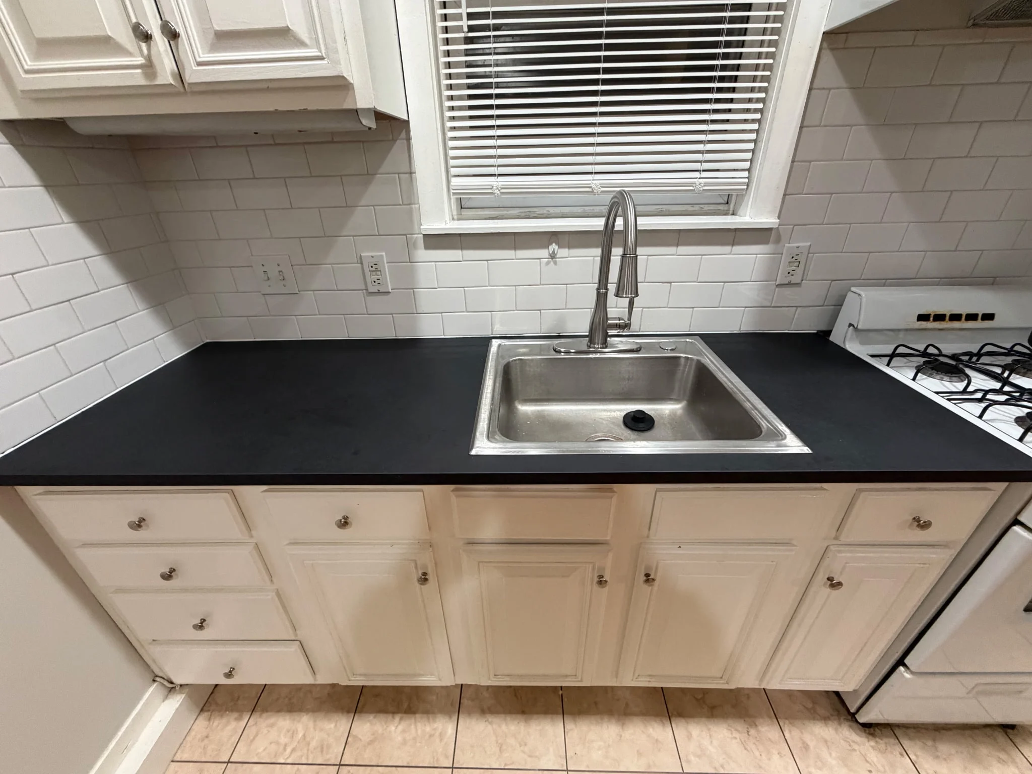 1 bed, 1 bath apartment for rent at 32 Tufts St Unit 3, Cambridgeport — photo 2 of 21