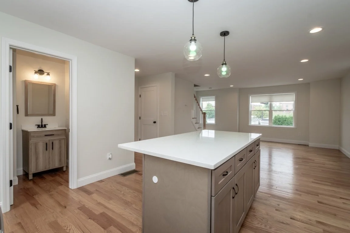 3 bed, 2 bath apartment for rent at 32 Union St Unit 32, Lowell — photo 8 of 24