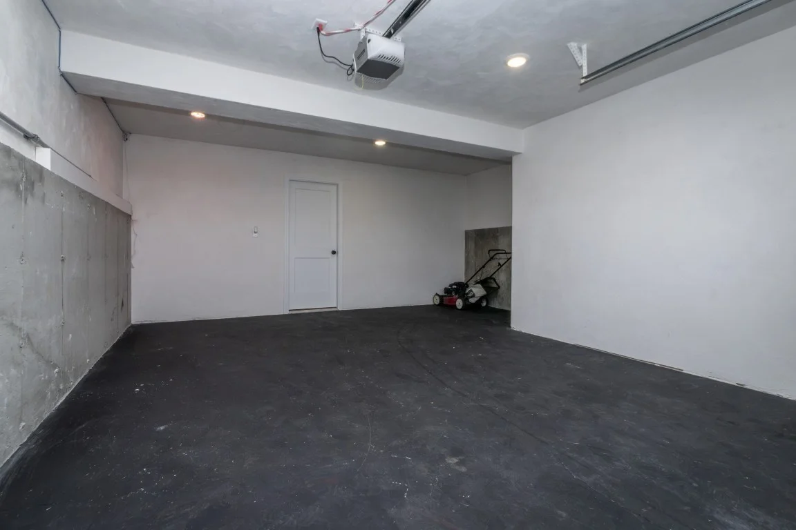 3 bed, 2 bath apartment for rent at 32 Union St Unit 32, Lowell — photo 20 of 24