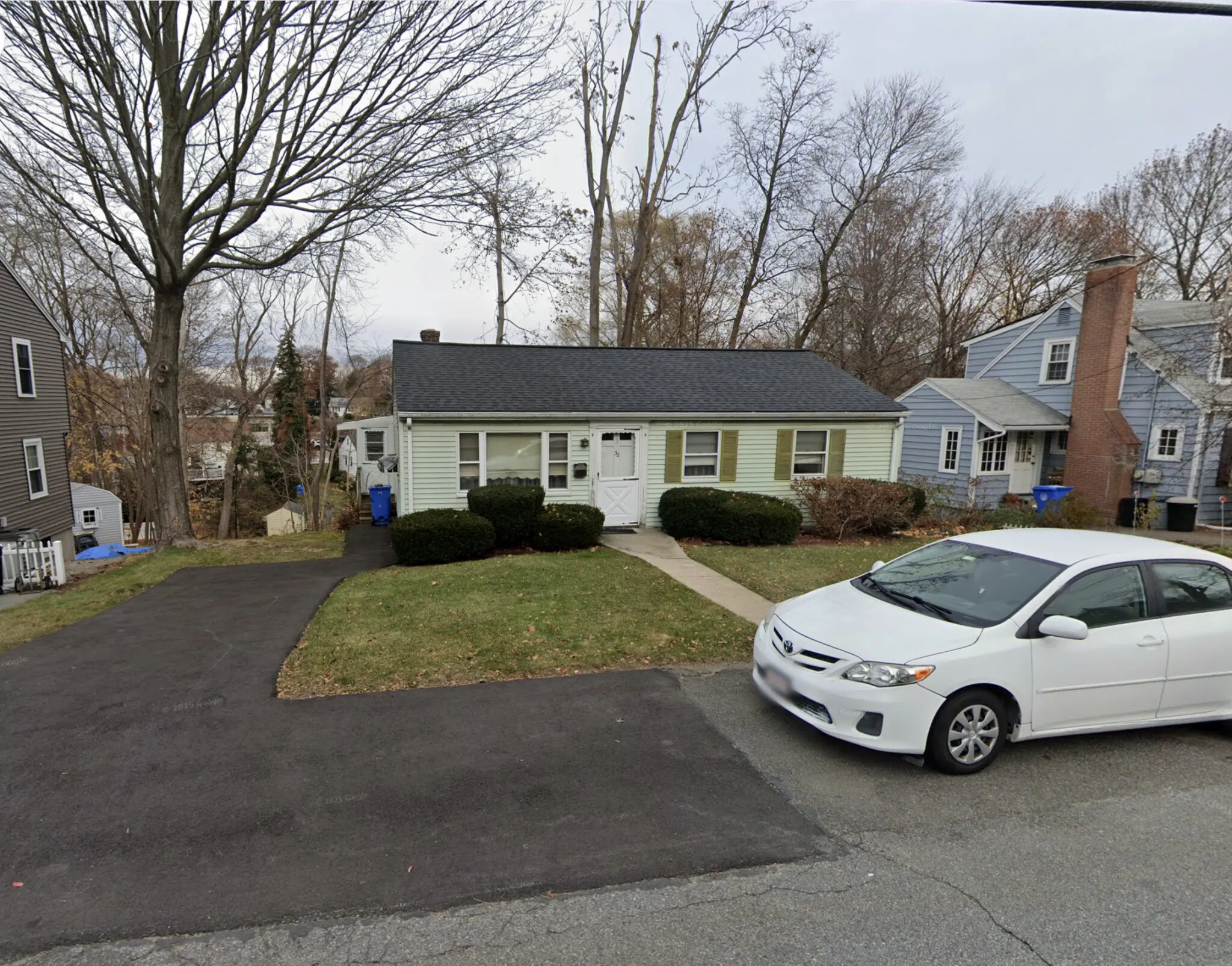 3 bed, 1 bath apartment for rent at 32 Villa St Unit 1, Cedarwood — photo 16 of 17