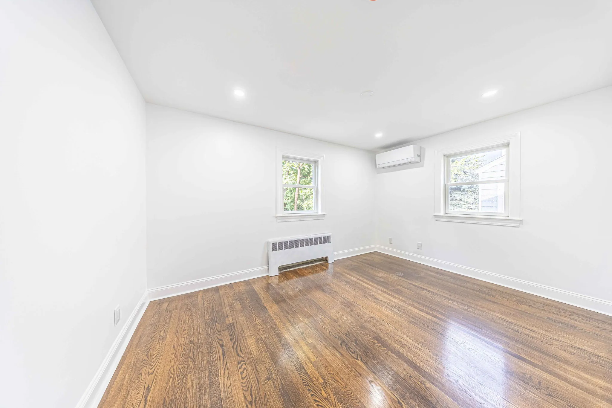 3 bed, 1 bath apartment for rent at 32 Villa St Unit 1, Cedarwood — photo 9 of 17