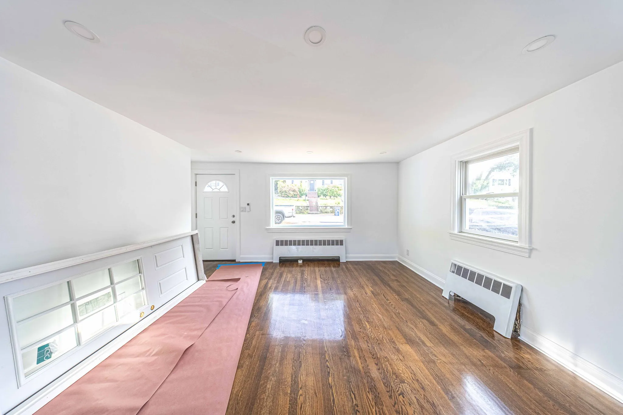3 bed, 1 bath apartment for rent at 32 Villa St Unit 1, Cedarwood — photo 5 of 17