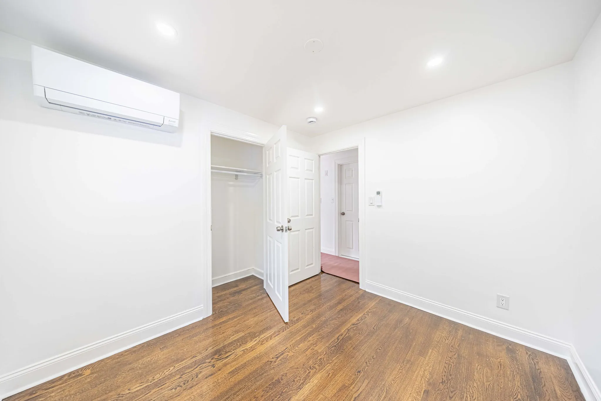 3 bed, 1 bath apartment for rent at 32 Villa St Unit 1, Cedarwood — photo 6 of 17